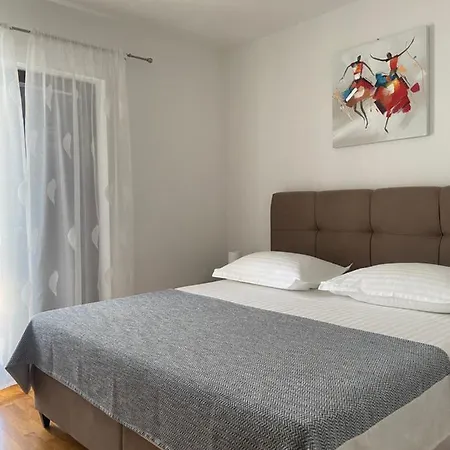 Apartment Silence